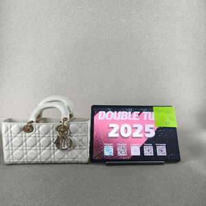 여왕 디조이 팝니당