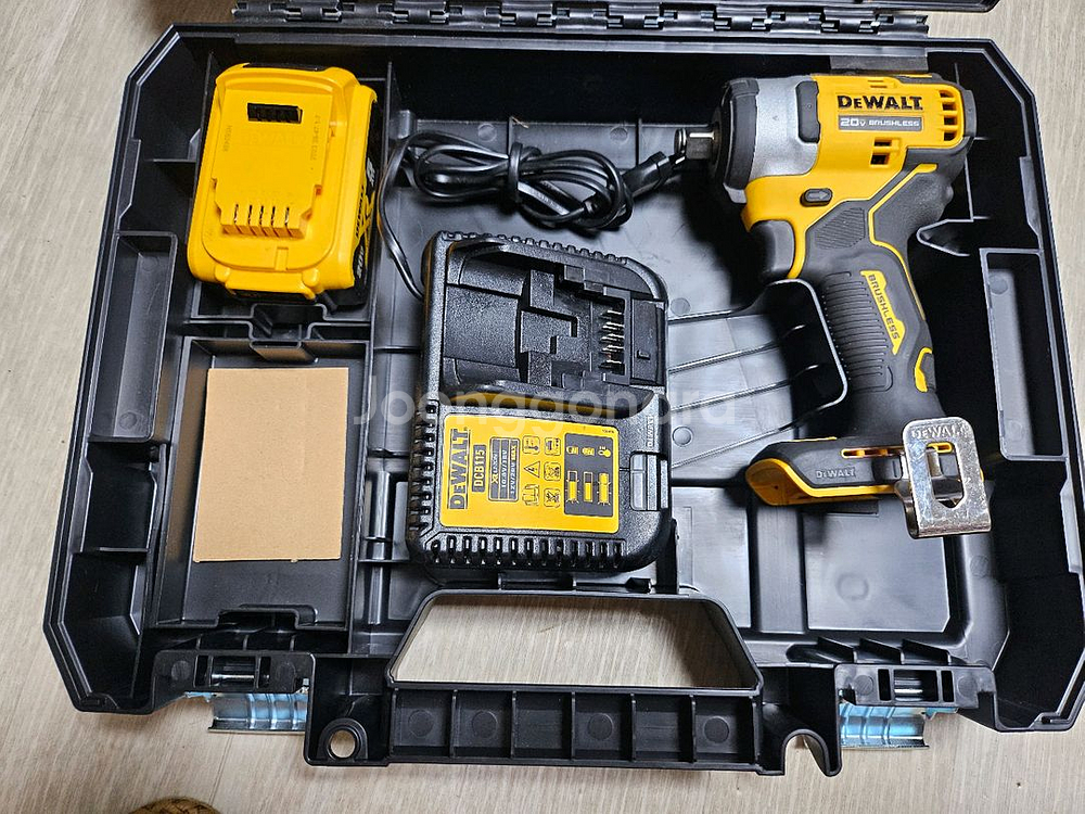 디월트 충전 브러쉬리스 임팩 렌치 드라이버 드릴 세트--0