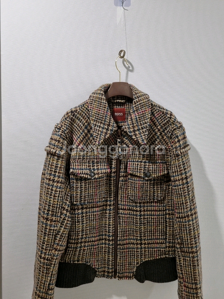 휴고보스 체크 패턴 봄버 자켓--1