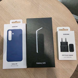 백화점구입 [미개봉 자급제] 갤럭시s25 새제품 256