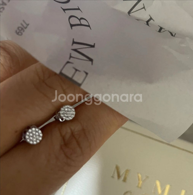 마이미 쥬얼리 파베 귀걸이14K화이트골드 판매해요--1