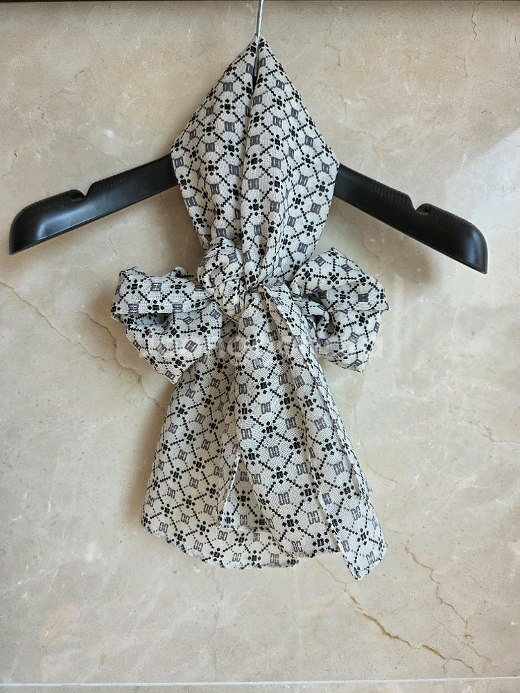 닥스DD패턴 모 스카프 미착용 루이까또즈 엘르--4