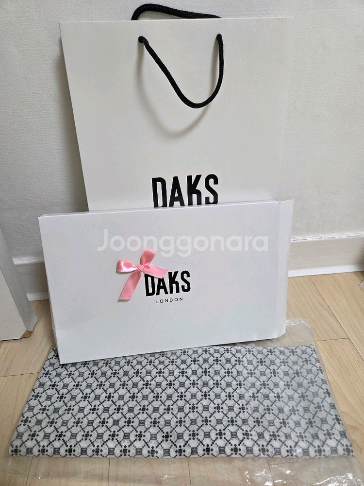 닥스DD패턴 모 스카프 미착용 루이까또즈 엘르--1