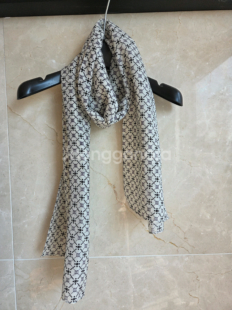 닥스DD패턴 모 스카프 미착용 루이까또즈 엘르--5