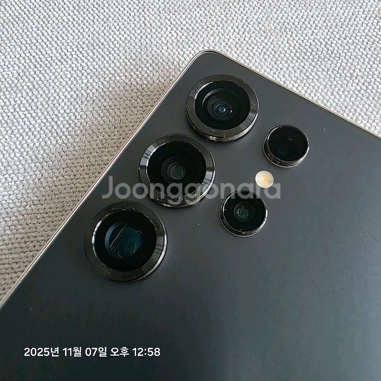 갤럭시S25 울트라 256G.거의 새상품--3