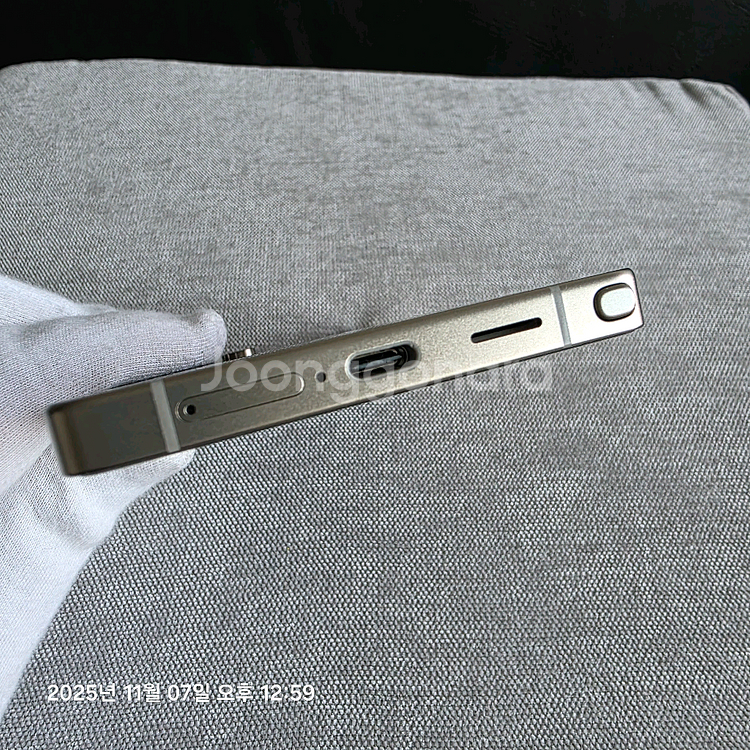 갤럭시S25 울트라 256G.거의 새상품--6
