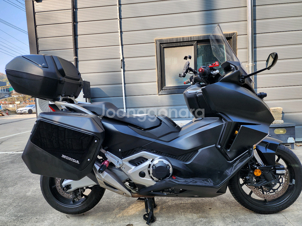 23년식 혼다 포르자 750 맷블랙 판매--0