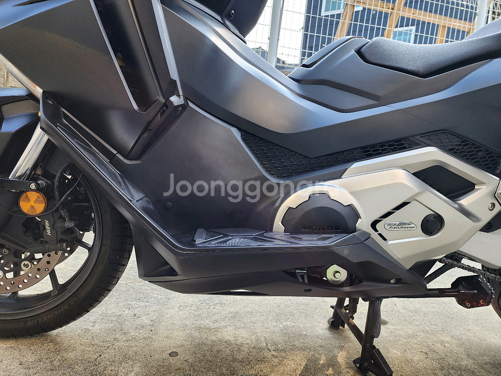 23년식 혼다 포르자 750 맷블랙 판매--8