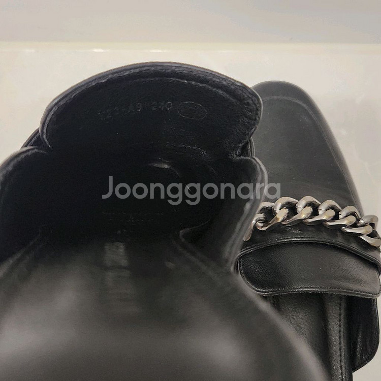 가죽 뮬 240 블랙 체인 슬리퍼/ 거의 새거--3