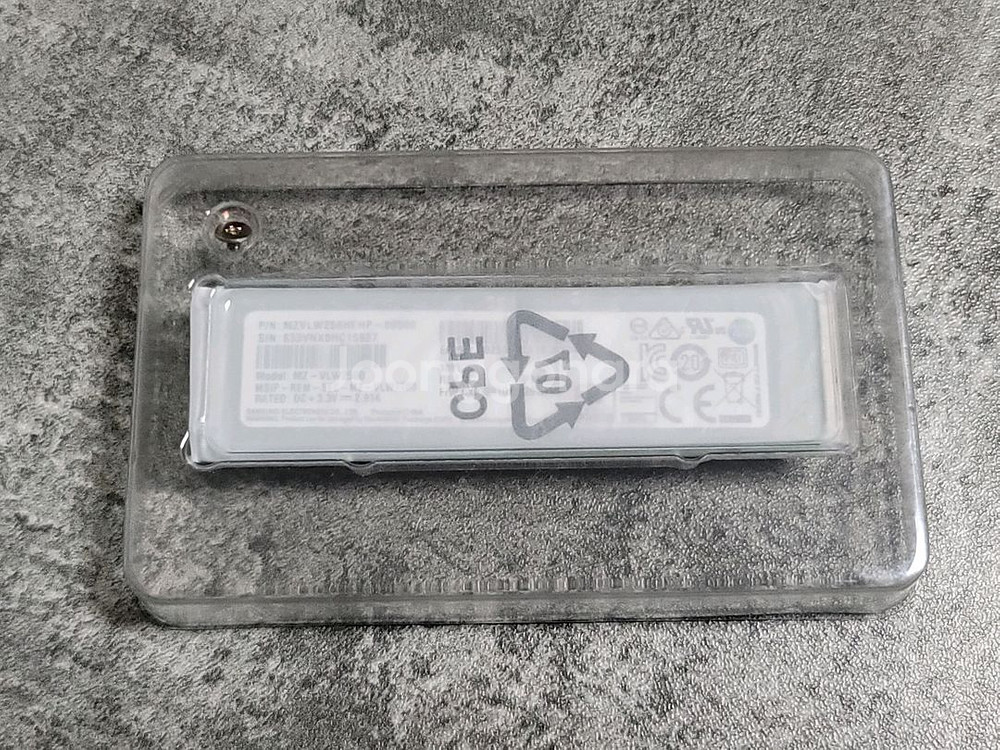 SSD 256 GB - M.2 NVME--2