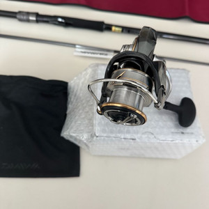 다이와 20루비아스lt4000cxh, 다이와 오버데어911m/mh, 뭄바스네츠 로드케이스 새상품 판매합니다. 이미지