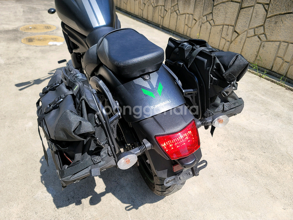 23년식 가와사키 발칸 650 블랙 판매--9