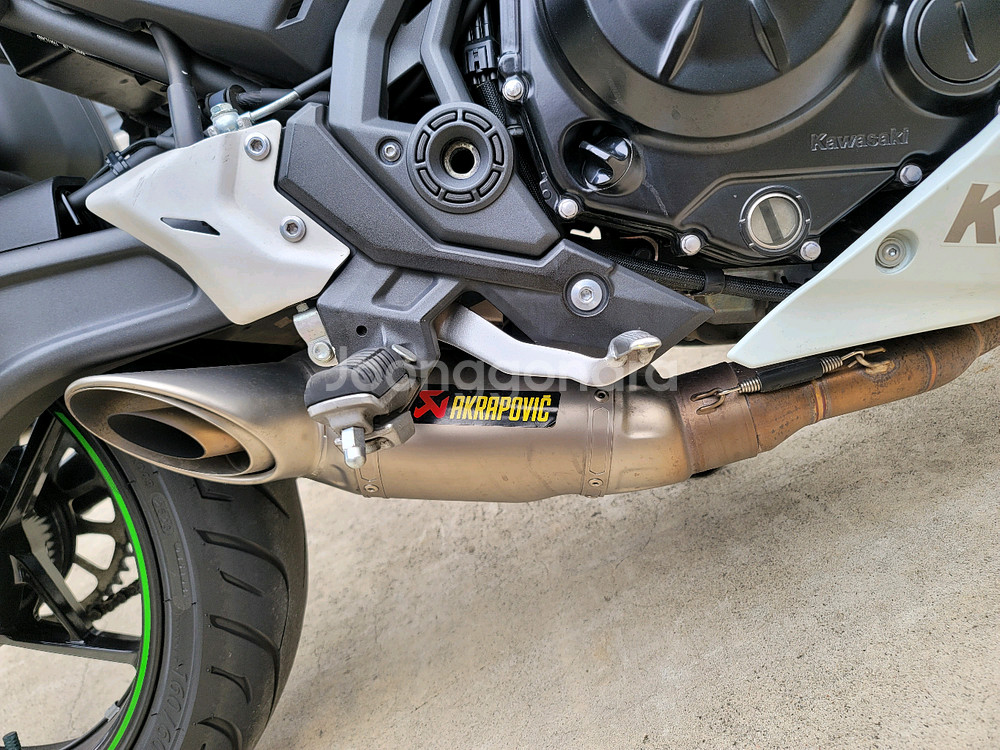 22년식 가와사키 닌자 650 화이트 판매--5