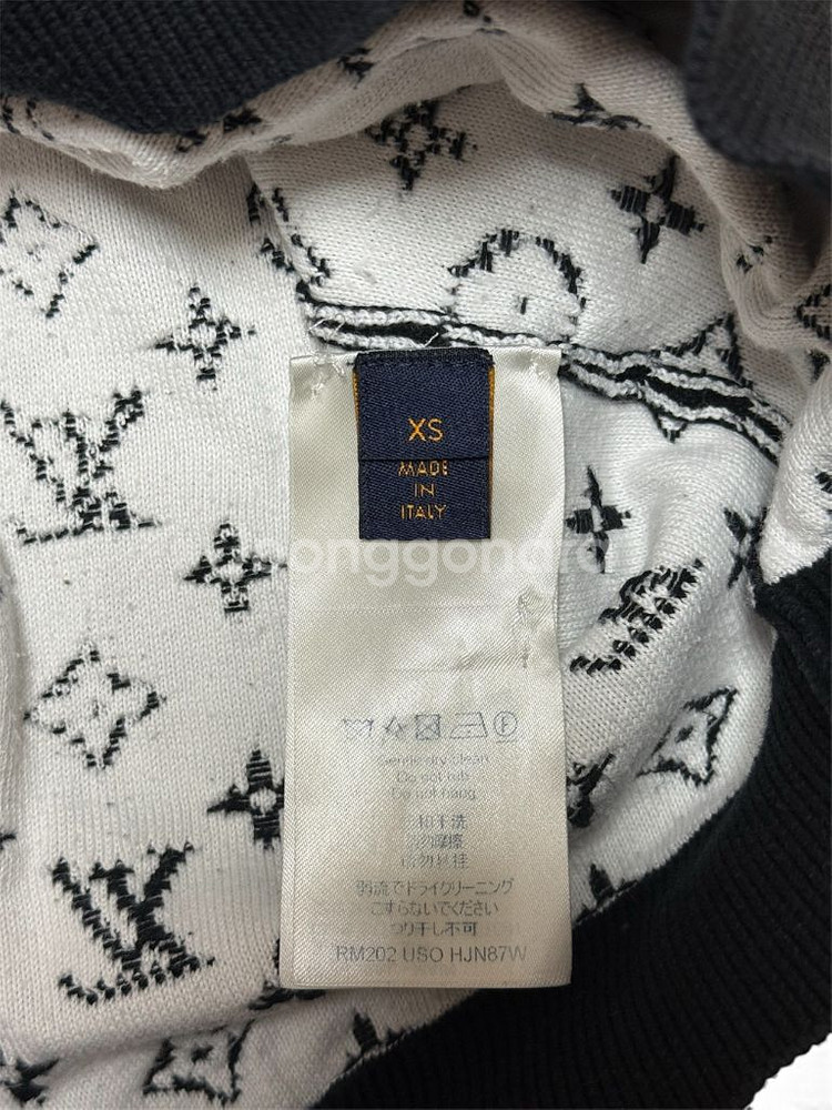 [급처 / A] 루이비통 LVSE 모노그램 그라디언트 그라데이션 맨투맨--3