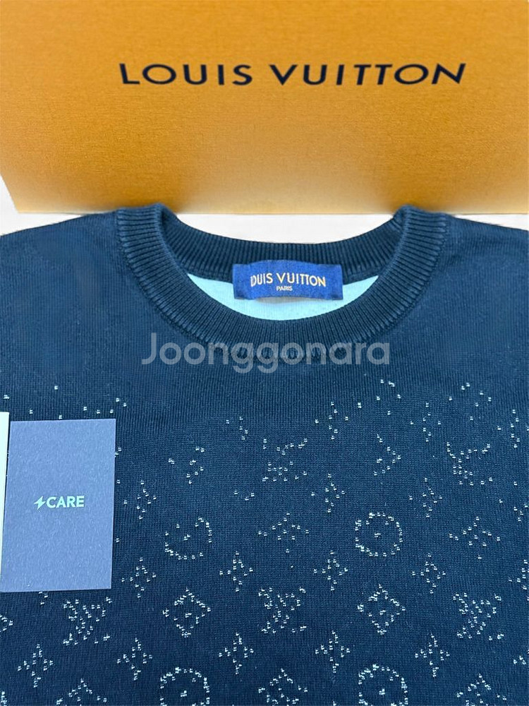 [급처 / A] 루이비통 LVSE 모노그램 그라디언트 그라데이션 맨투맨--2