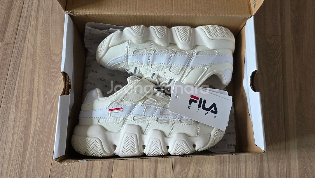 (새상품) 휠라키즈 바리게이트 라이트 운동화 200--4