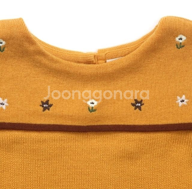 (새제품) 룰라비 꽃자수 니트 145--2