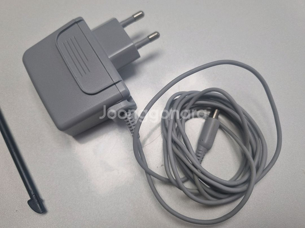 닌텐도 3DS XL 골드 젤다 에디션--2