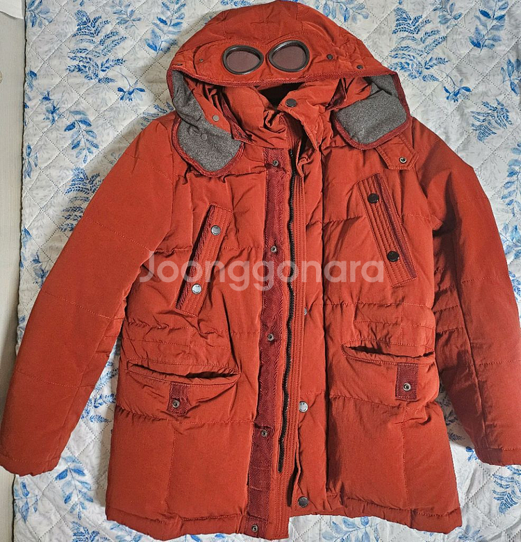 CP컴퍼니 오리털 패딩 점퍼 100--0