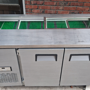 냉장 쇼케이스 추가 된 업소용 테이블 냉장고 1500