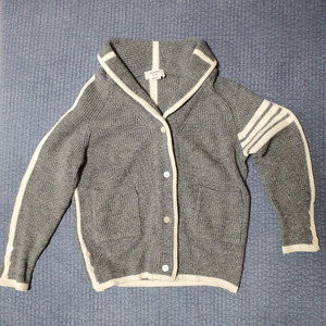 4선 포인트 니트가딘건 L-XL사이즈 팔아요