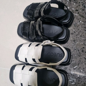 슈콤마보니 샌들 240