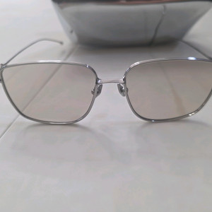 젠틀몬스터 아카데미아 틴트 선글라스