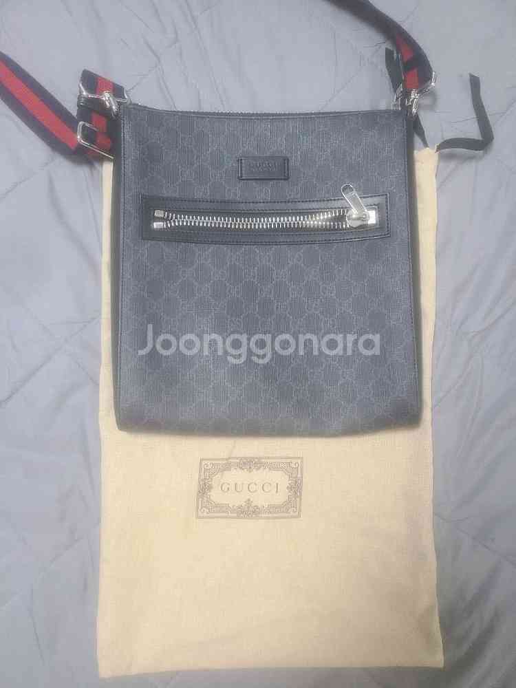구찌 GG 수프림 크로스백--0