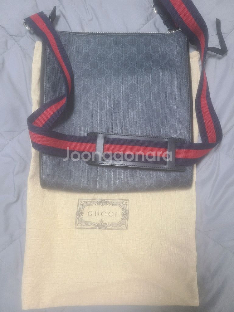 구찌 GG 수프림 크로스백--1