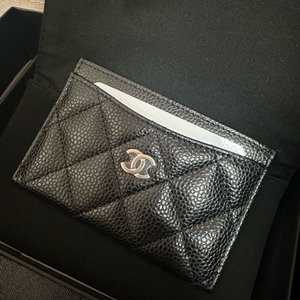 샤넬 클래식 카드슬롯 새상품