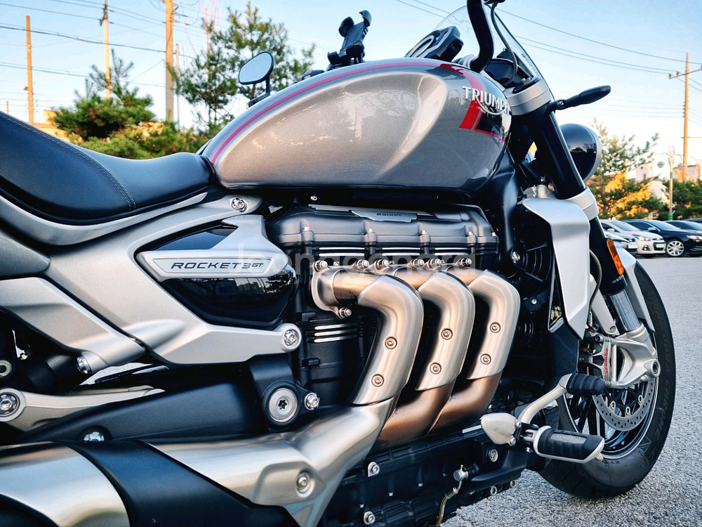 트라이엄프 로켓3 GT 점검 완료한 바이크 팝니다.--6