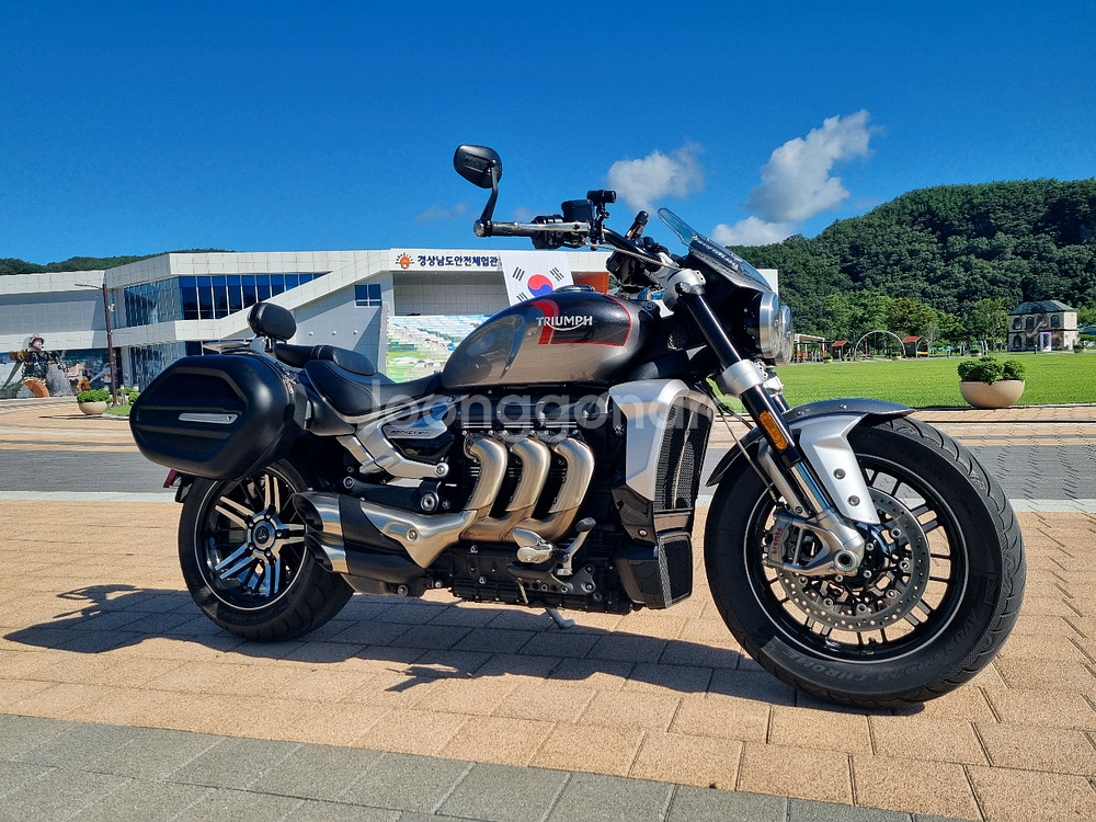 트라이엄프 로켓3 GT 점검 완료한 바이크 팝니다.--8