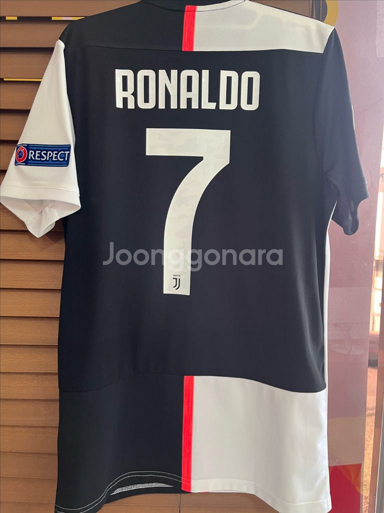 19-20 유벤투스 호날두 유니폼--1
