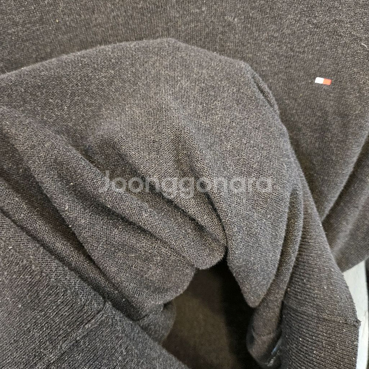 90(S)/실측100(L)타미힐피거 캐시미어 V넥 니트--4