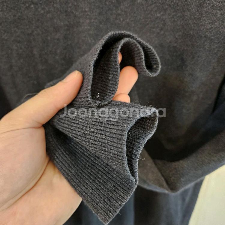 90(S)/실측100(L)타미힐피거 캐시미어 V넥 니트--2