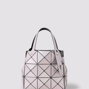 이세이미야케 바오바오 캐럿 백 미니 화이트 베이지