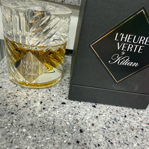 킬리안 루흐베르트로 스모킹핫,백투블랙 교환 원해요