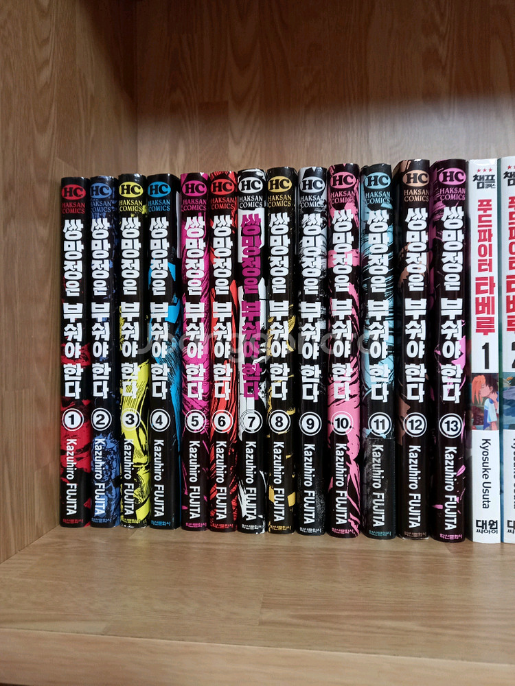 인기 만화책 25권 세트판매 (쌍망정은 부숴야한다, 푸드파이터 타베루, 헌터X헌터, 원피스 외)--1