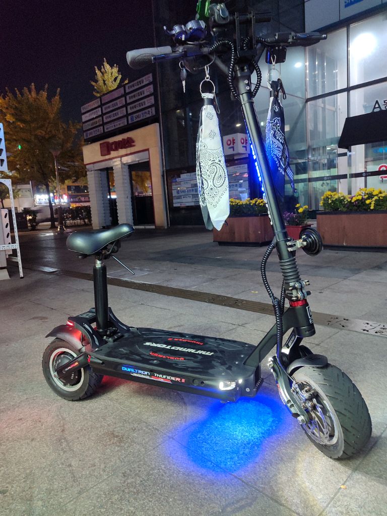 1200키로 주행미만 국산배터리셀 듀얼트론 썬더2