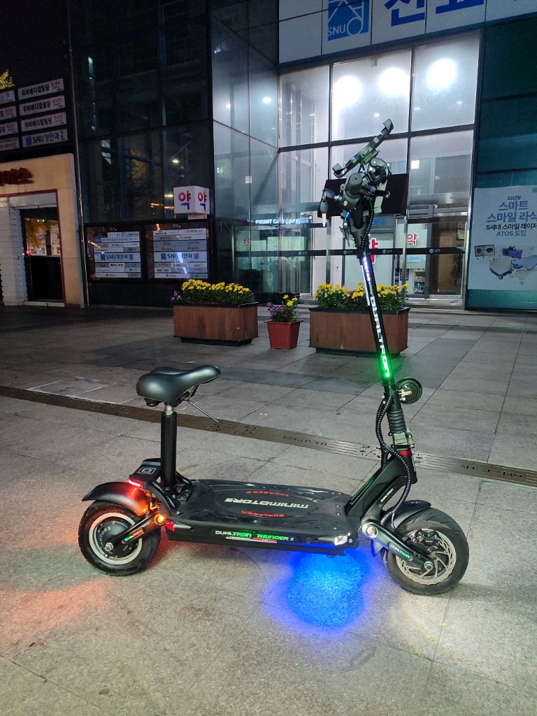 1200키로 주행미만 국산배터리셀 듀얼트론 썬더2