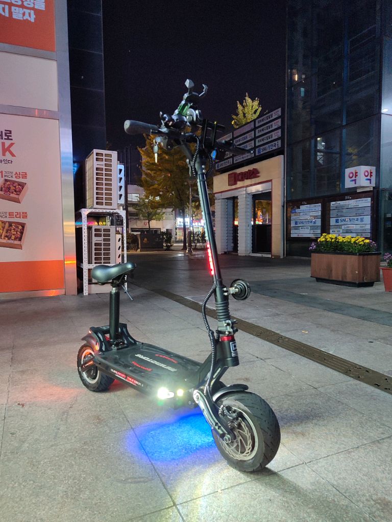 1200키로 주행미만 국산배터리셀 듀얼트론 썬더2