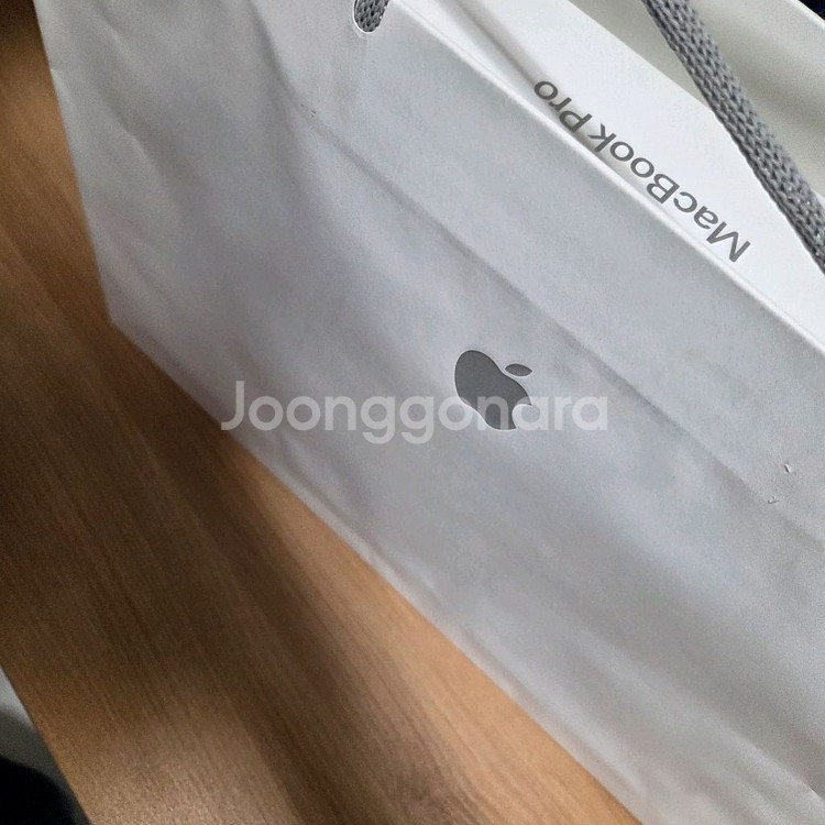 apple MacBook m1 pro 14--8