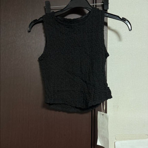 셔링 텍스쳐 민소매 탑 + 니트 롱 스커트