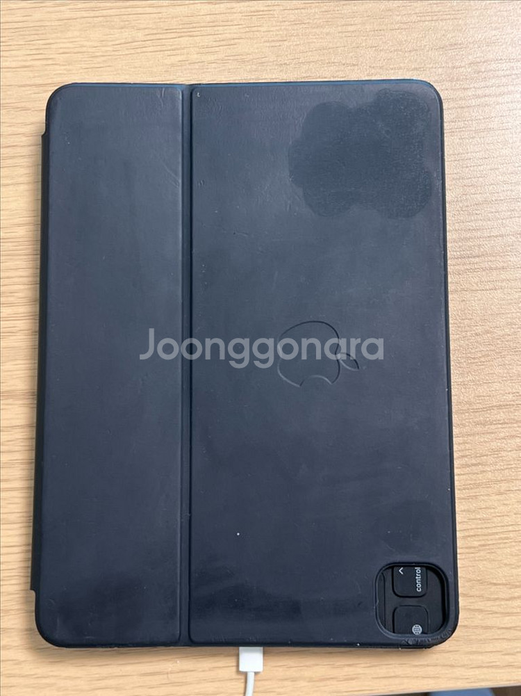 아이패드 에어 4세대 256GB + 14만원상당 정품 스마트키보드--1