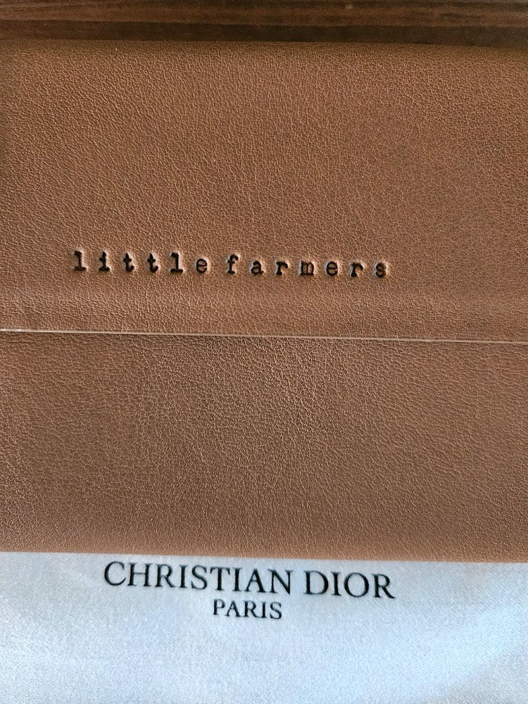 (새상품)리틀파머스 슬림 레더 장지갑 판매해요--2