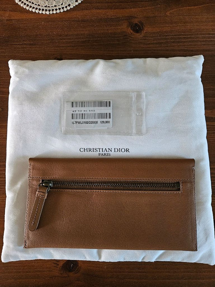 (새상품)리틀파머스 슬림 레더 장지갑 판매해요--1