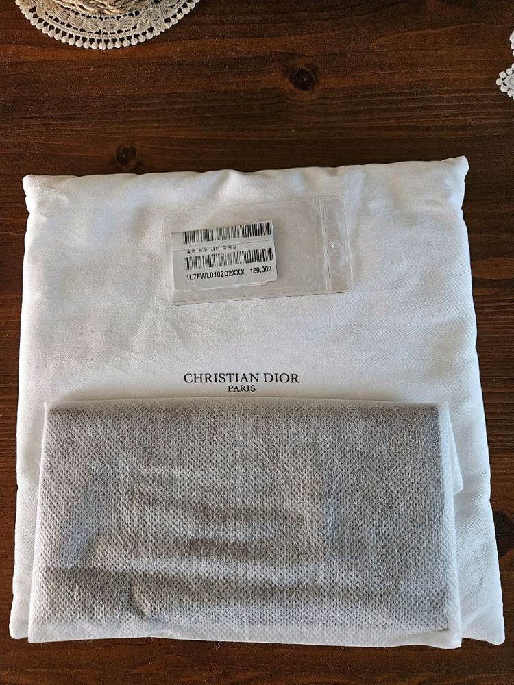 (새상품)리틀파머스 슬림 레더 장지갑 판매해요--5