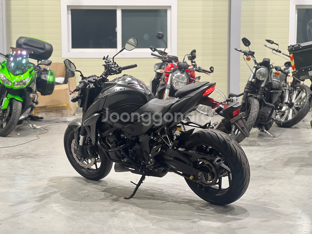 21년식 스즈키 GSX-S 750 판매합니다--4