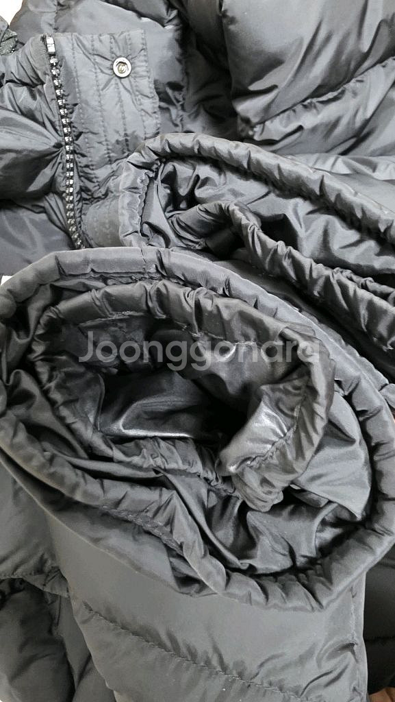 [새상품급,4]몽클레어 클루니 블랙 리얼퍼--4