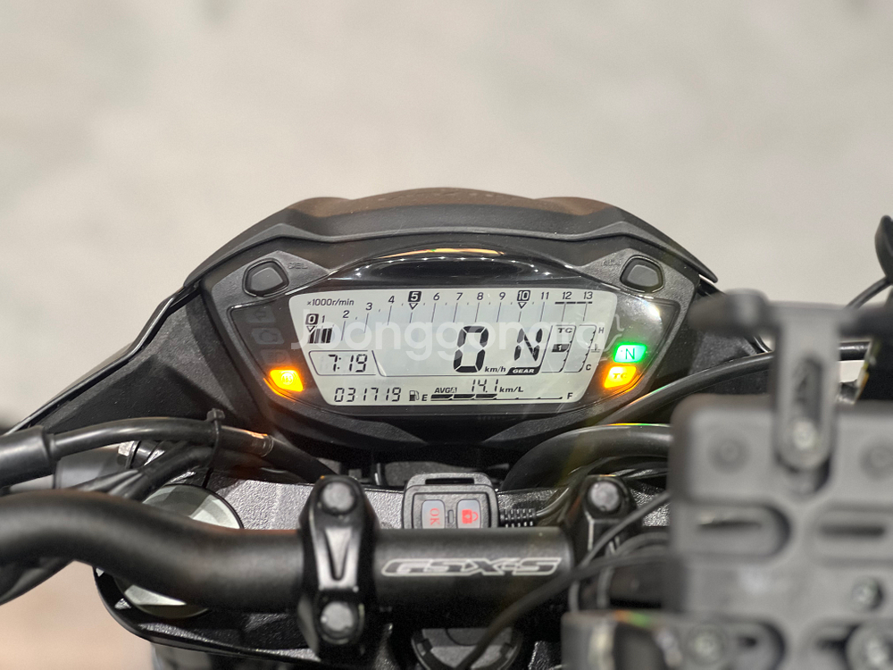 21년식 스즈키 GSX-S 750 판매합니다--9